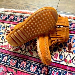Minnetonka toddler boots